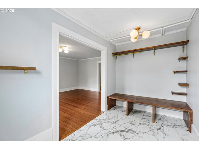 1529 Se HAWTHORNE Blvd 1, Portland, OR 97214