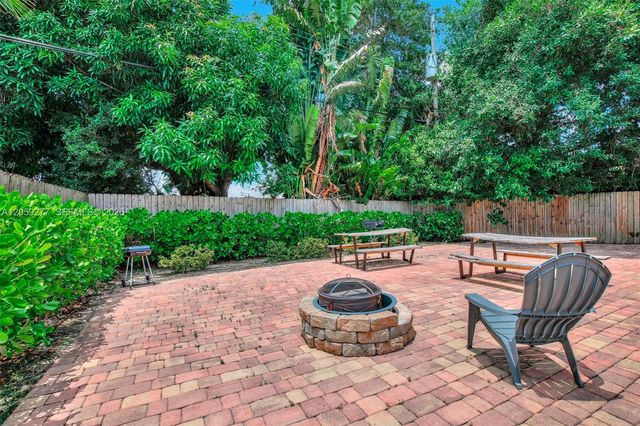 5731 NE 18th Avenue 1, Fort Lauderdale, FL 33334