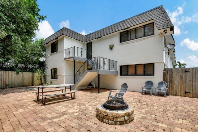 5731 NE 18th Avenue 1, Fort Lauderdale, FL 33334