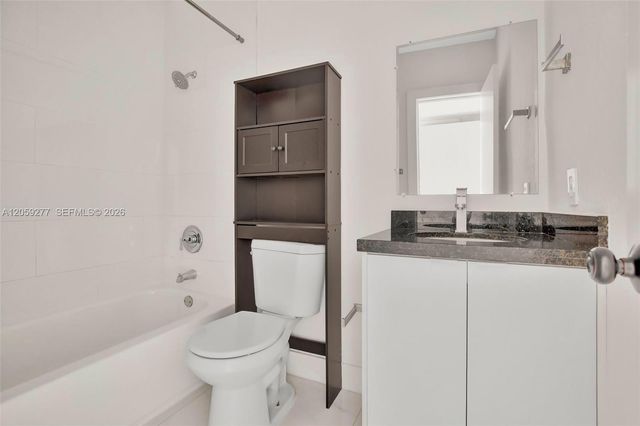 5731 NE 18th Avenue 1, Fort Lauderdale, FL 33334
