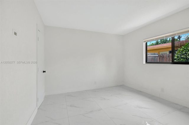 5731 NE 18th Avenue 1, Fort Lauderdale, FL 33334