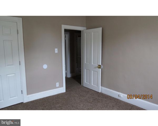 200 E BROAD ST #7, Burlington, NJ 08016