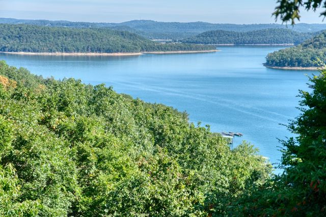 2466 Mundell, Eureka Springs, AR 72631