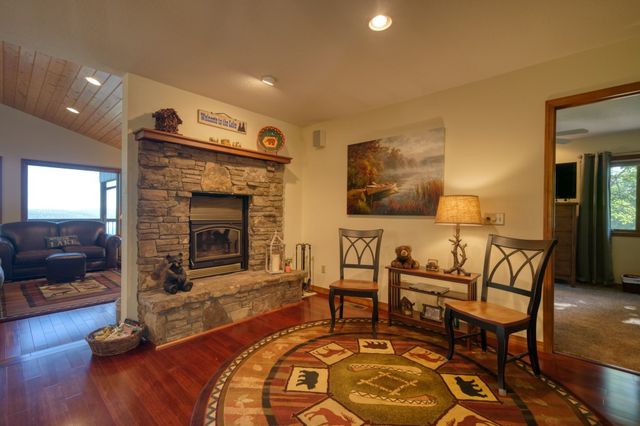 2466 Mundell, Eureka Springs, AR 72631