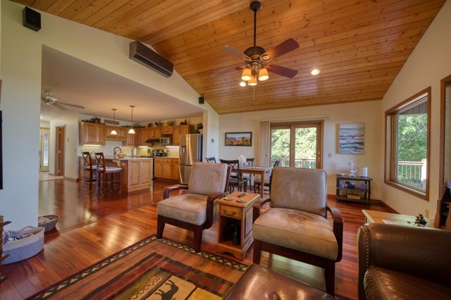 2466 Mundell, Eureka Springs, AR 72631