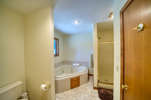 2466 Mundell, Eureka Springs, AR 72631
