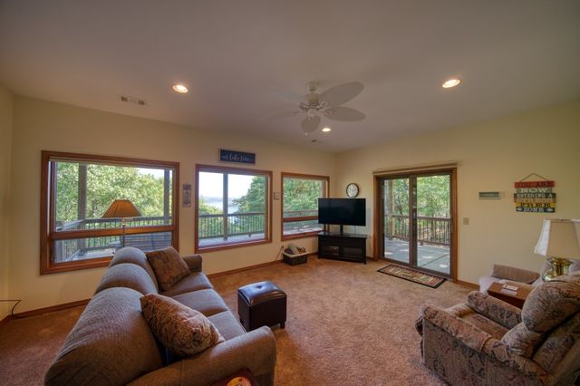 2466 Mundell, Eureka Springs, AR 72631