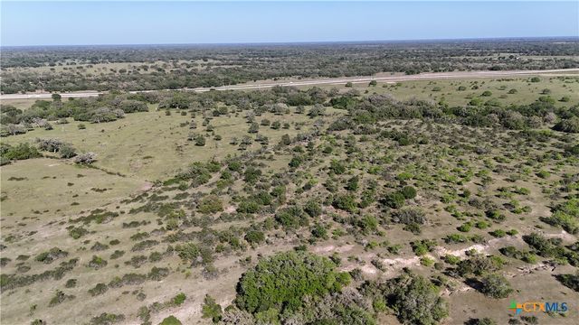11610 E State Hwy 111, Yoakum, TX 77995