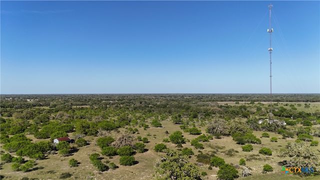 11610 E State Hwy 111, Yoakum, TX 77995