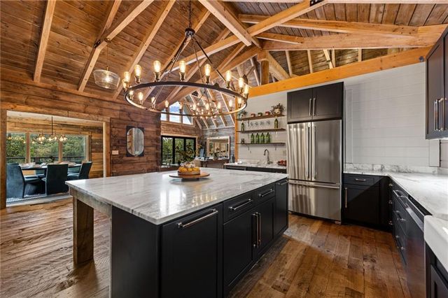 73 Tall Timber Lane, Blue Ridge, GA 30513