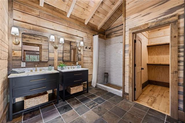 73 Tall Timber Lane, Blue Ridge, GA 30513