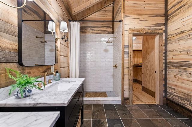 73 Tall Timber Lane, Blue Ridge, GA 30513