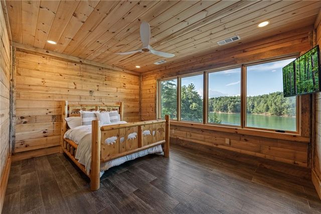 73 Tall Timber Lane, Blue Ridge, GA 30513
