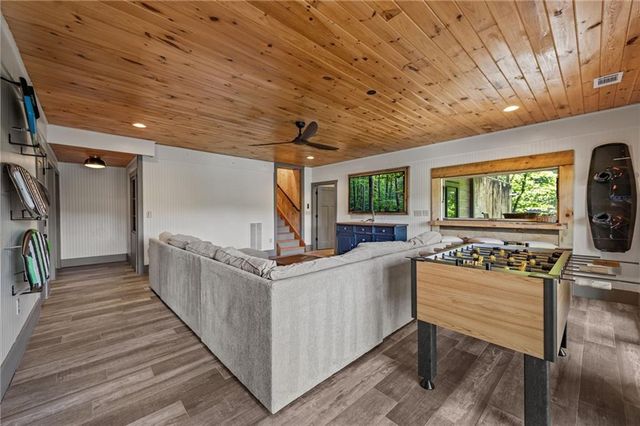 73 Tall Timber Lane, Blue Ridge, GA 30513