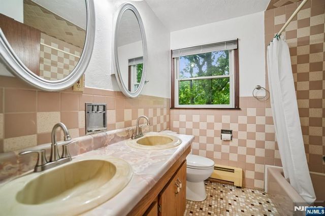 249 Knickerbocker Road, Englewood, NJ 07631