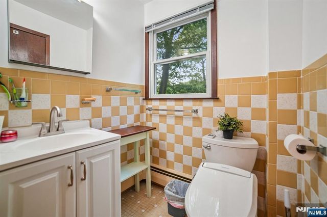 249 Knickerbocker Road, Englewood, NJ 07631