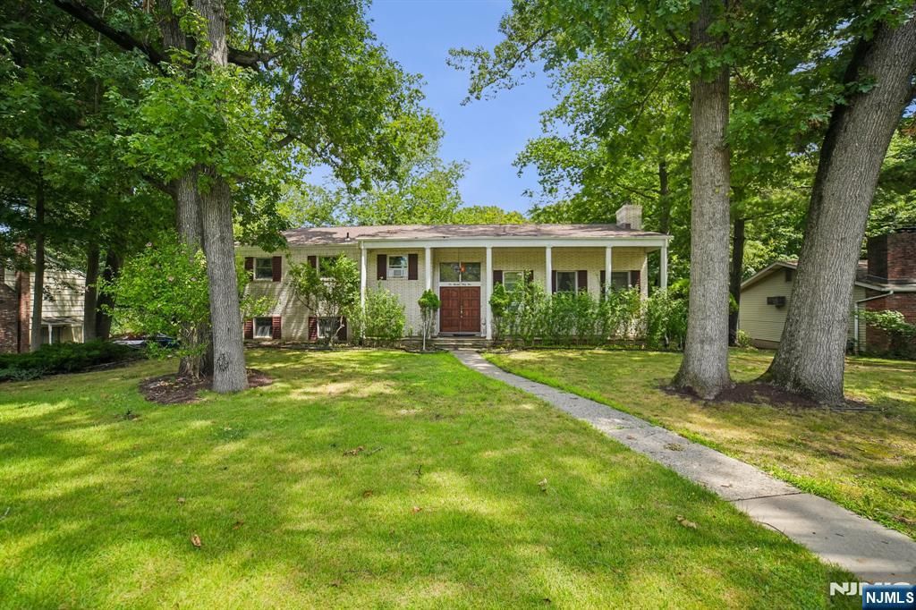 249 Knickerbocker Road, Englewood, NJ 07631
