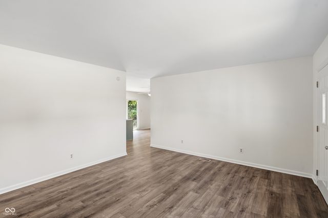 221 Fisher Court, Indianapolis, IN 46241