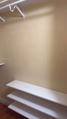 16418 SW 72nd Ter ., Miami, FL 33193