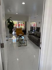 16418 SW 72nd Ter ., Miami, FL 33193