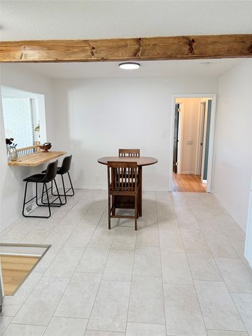 2718 E Tiffin Avenue, Des Moines, IA 50317