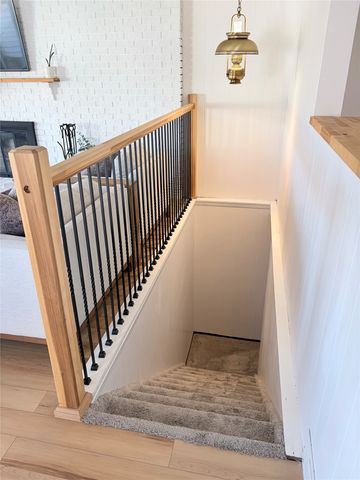 2718 E Tiffin Avenue, Des Moines, IA 50317