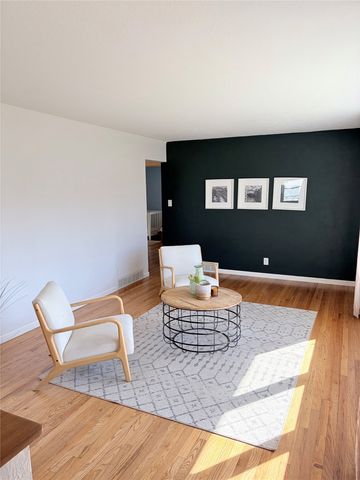 2718 E Tiffin Avenue, Des Moines, IA 50317