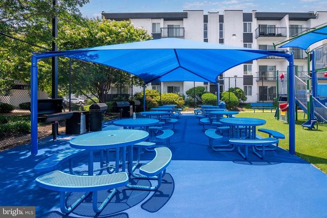 75 S REYNOLDS ST #101, Alexandria, VA 22304