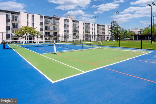 75 S REYNOLDS ST #101, Alexandria, VA 22304