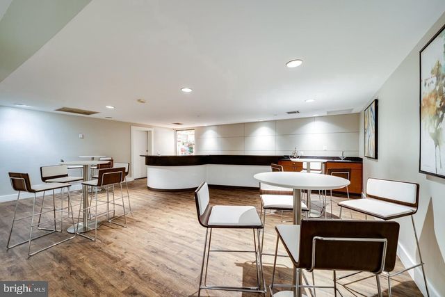 75 S REYNOLDS ST #101, Alexandria, VA 22304