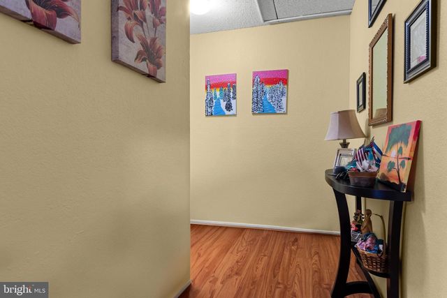 75 S REYNOLDS ST #101, Alexandria, VA 22304