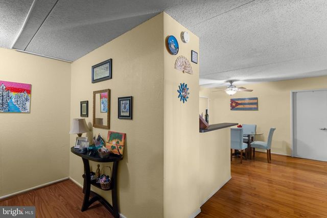 75 S REYNOLDS ST #101, Alexandria, VA 22304