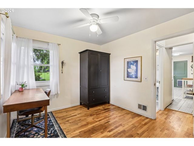 6038 Se 124TH Ave, Portland, OR 97236