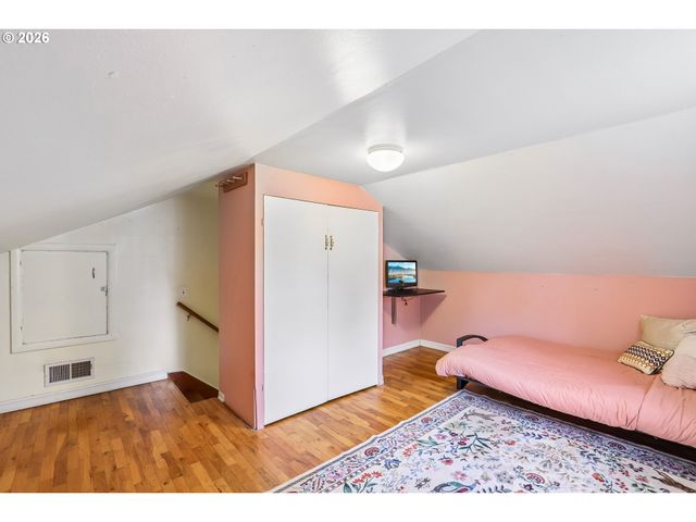 6038 Se 124TH Ave, Portland, OR 97236