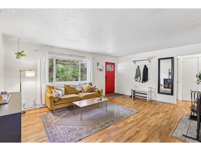 6038 Se 124TH Ave, Portland, OR 97236