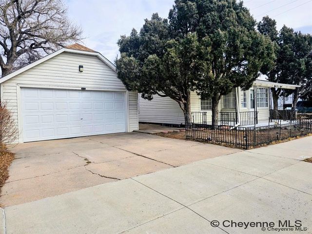 2515 SNYDER AVE, Cheyenne, WY 82001