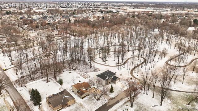 2202 Cook Court, Troy, MI 48083