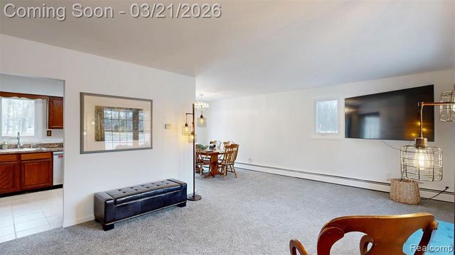 2202 Cook Court, Troy, MI 48083