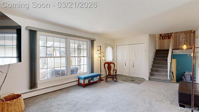 2202 Cook Court, Troy, MI 48083