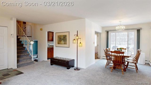2202 Cook Court, Troy, MI 48083