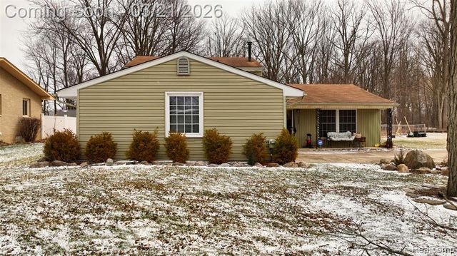 2202 Cook Court, Troy, MI 48083