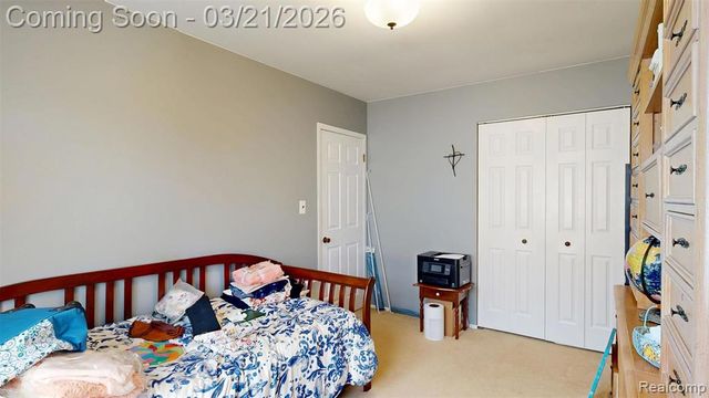 2202 Cook Court, Troy, MI 48083
