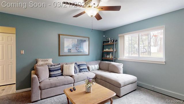 2202 Cook Court, Troy, MI 48083