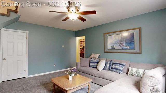 2202 Cook Court, Troy, MI 48083