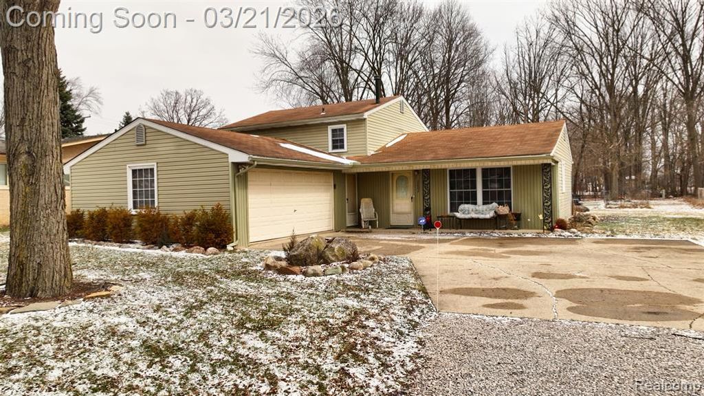 2202 Cook Court, Troy, MI 48083