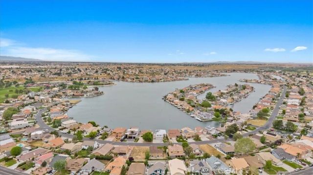 13310 Sea Gull Drive, Victorville, CA 92395
