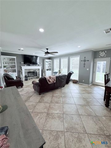 111 Belmoor Lane, Victoria, TX 77904