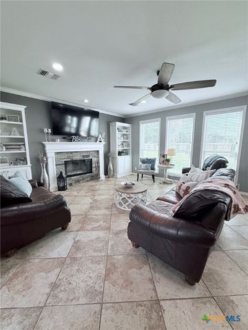 111 Belmoor Lane, Victoria, TX 77904