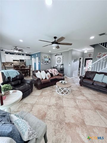 111 Belmoor Lane, Victoria, TX 77904