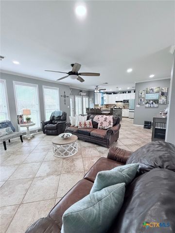 111 Belmoor Lane, Victoria, TX 77904